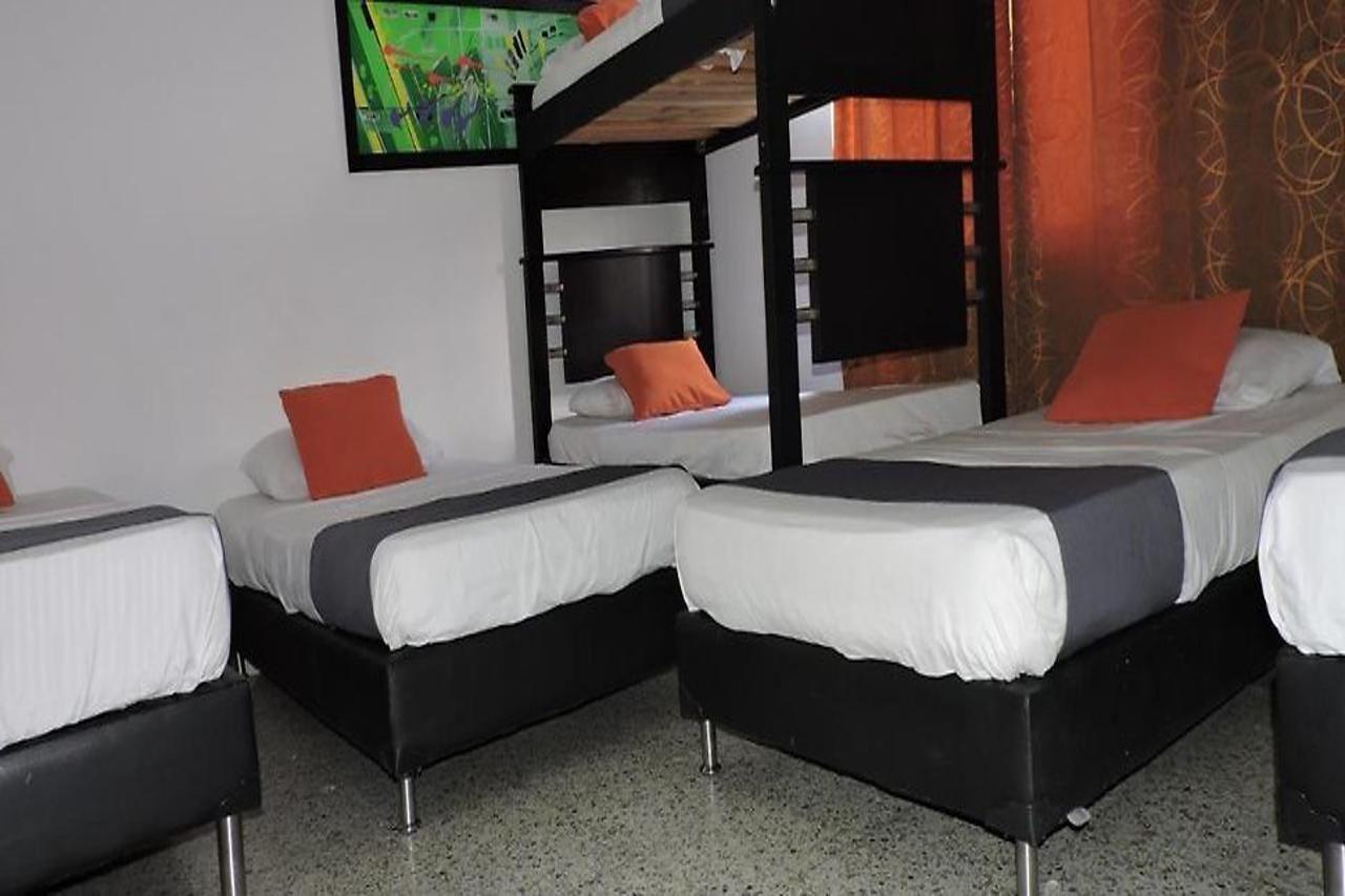Hotel JC 43 Medellín Buitenkant foto