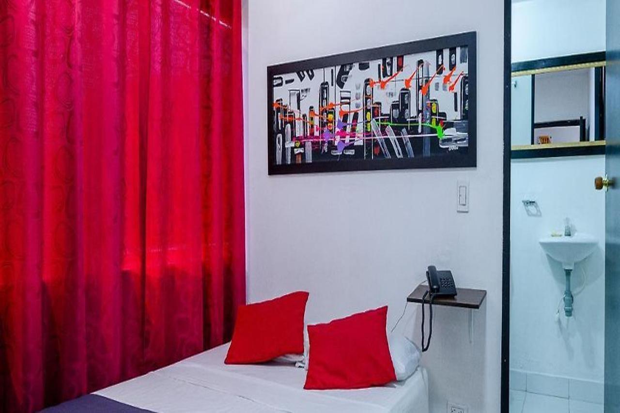 Hotel JC 43 Medellín Buitenkant foto