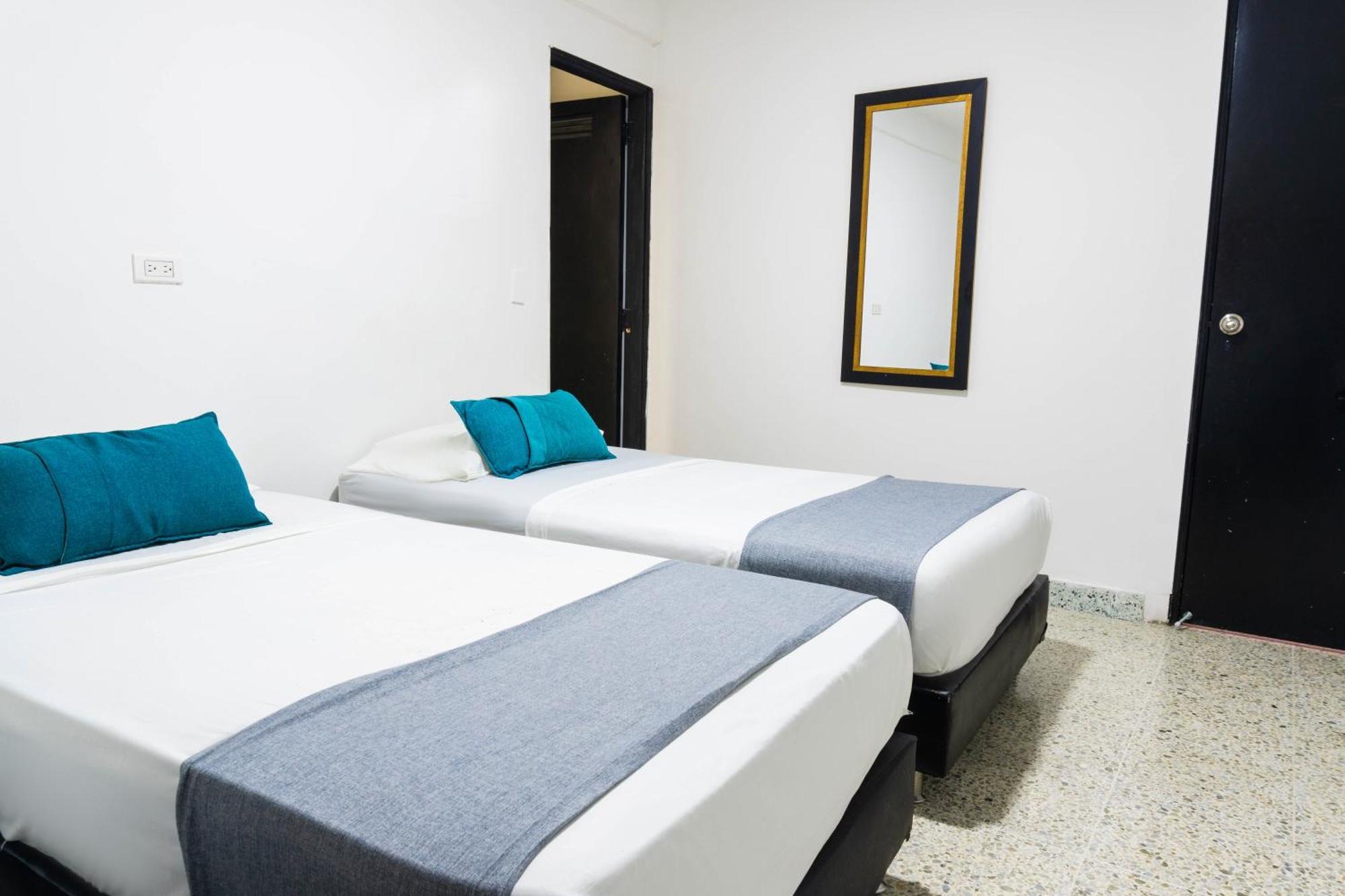 Hotel JC 43 Medellín Buitenkant foto