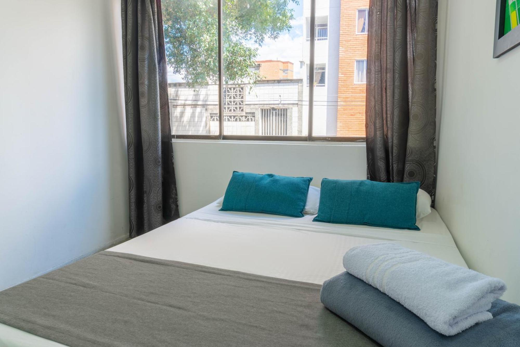 Hotel JC 43 Medellín Buitenkant foto