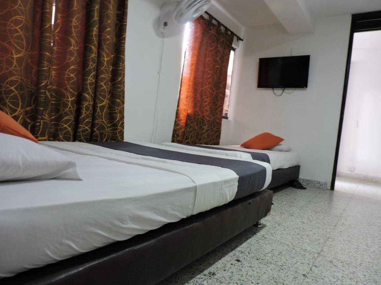 Hotel JC 43 Medellín Buitenkant foto