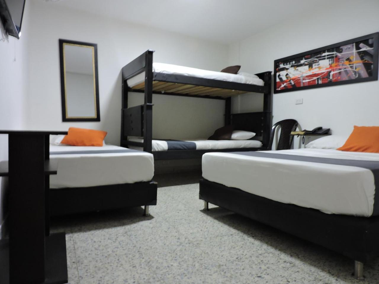 Hotel JC 43 Medellín Buitenkant foto