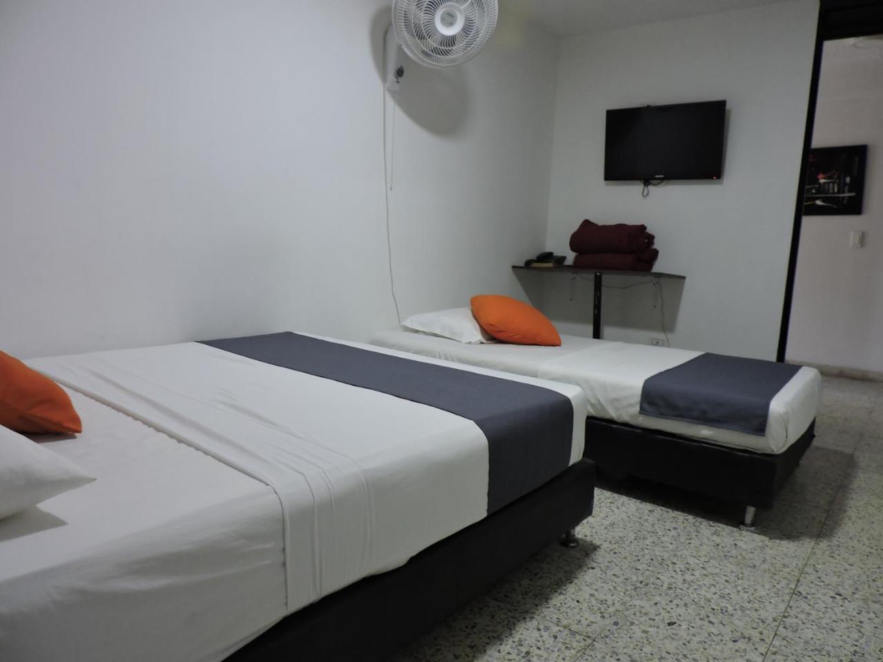 Hotel JC 43 Medellín Buitenkant foto