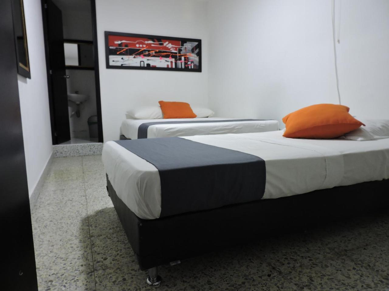Hotel JC 43 Medellín Buitenkant foto
