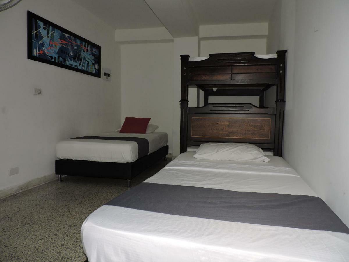 Hotel JC 43 Medellín Buitenkant foto